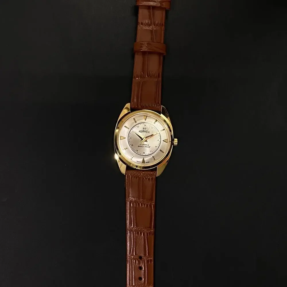Vintage 1985 Roamer Manual Mens Gold Watch W/Leather Strap & Silver accents